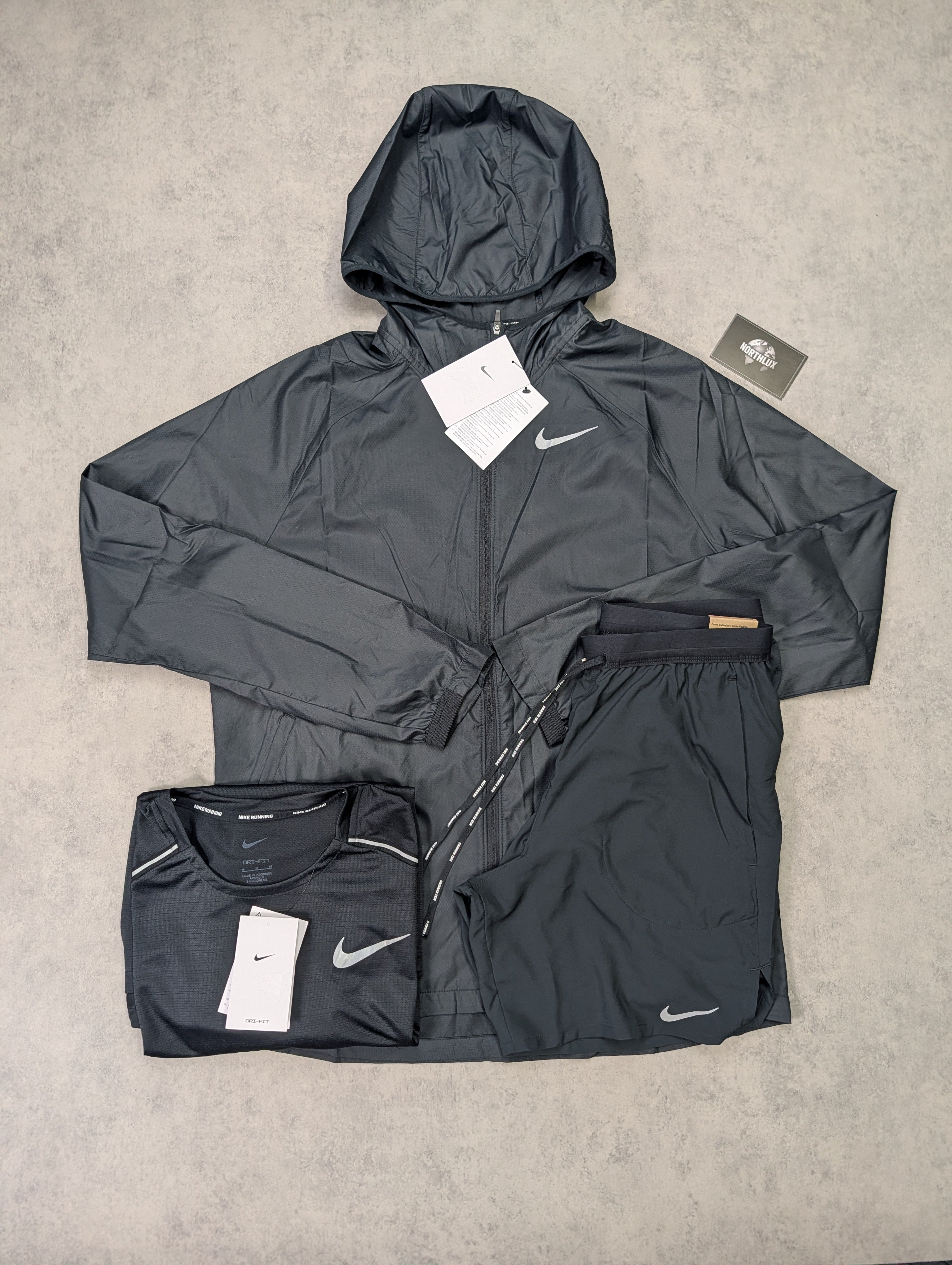 Nike - 3 piece Black Essential Set Set